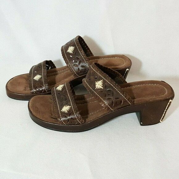 NEW White Mountain Slide Sandals Sz 6 Brown Laser Cut Embroidered - Picture 6 of 7